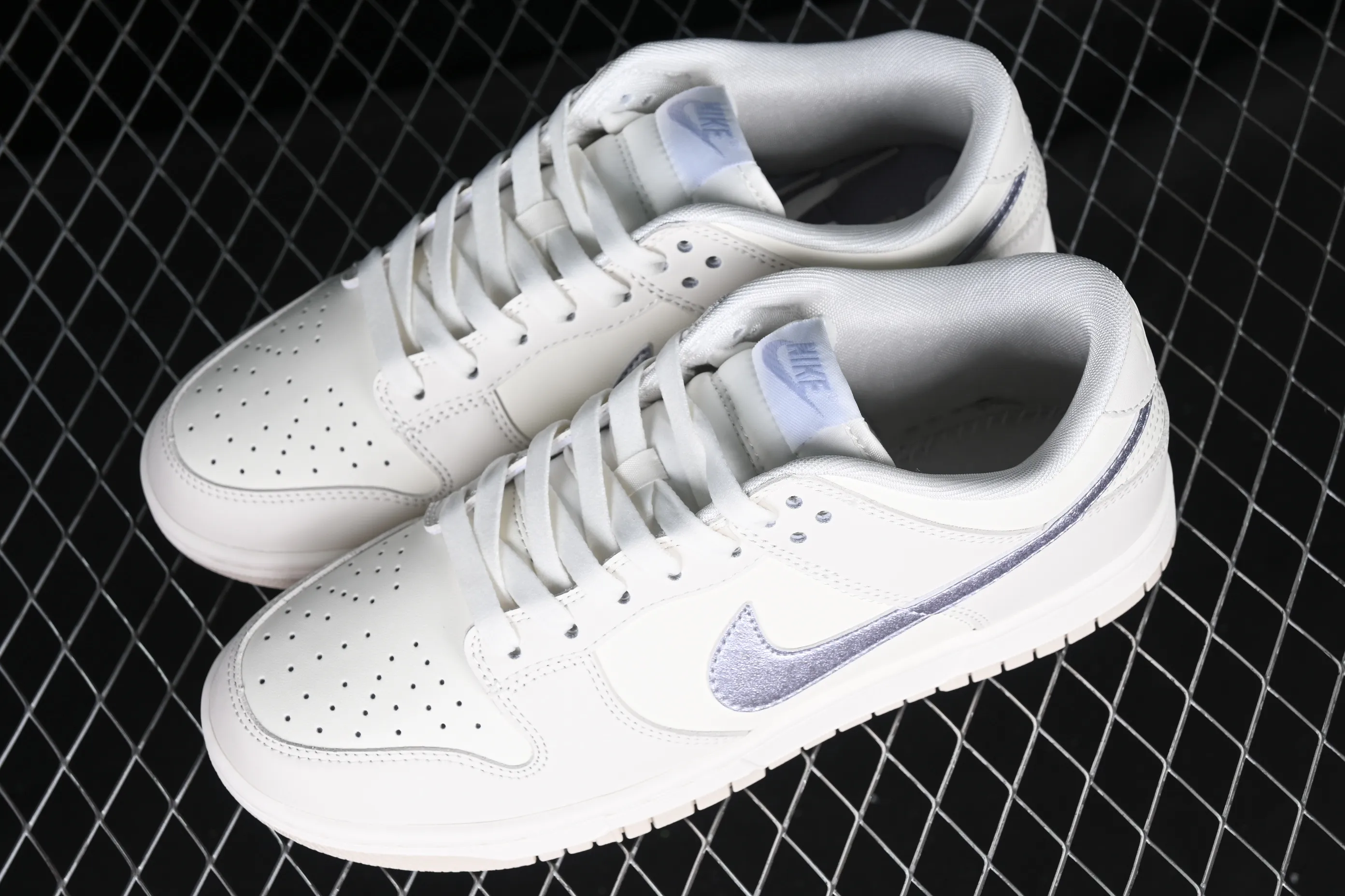 All categories Nk SB Dunk series Nk SB Dunk Low low-top sneakers Nk Dunk Low milk blue customized version of deconstructed strap casual sneakers DX5930-100